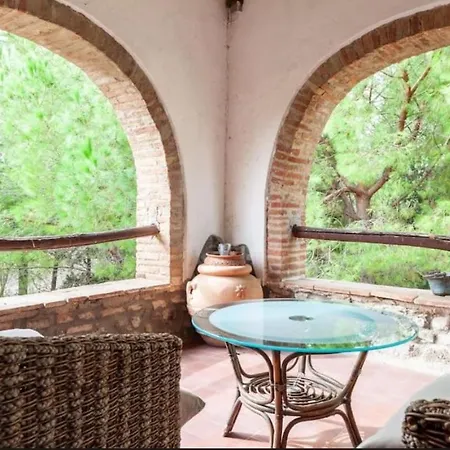 Podere San Luigi - A Real Tuscan Experience Villa