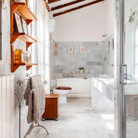 Podere San Luigi - A Real Tuscan Experience *